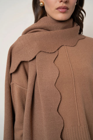 The Scallop Trim Scarf
