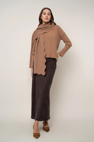 The Scallop Trim Scarf