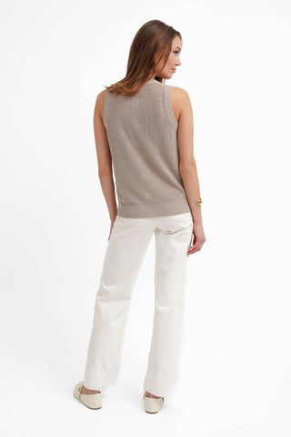The Lightweight Button Tank