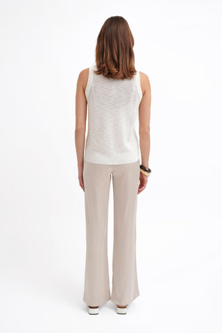 The Lightweight Button Tank