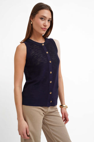 The Lightweight Button Tank