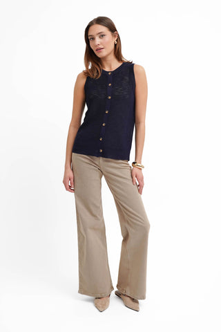 The Lightweight Button Tank