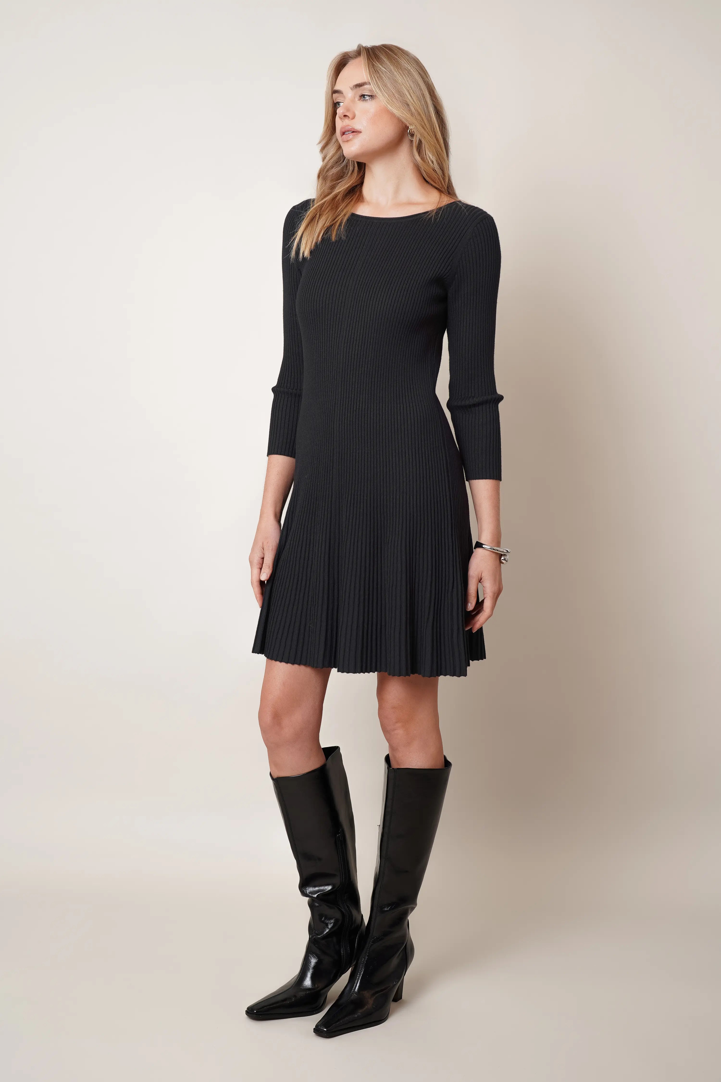 pleat knit dress Cyrus NS_ID::211574 Amarra 89050 Short Print Care instruction is attached Size:US: Mens 6 / Womens 8